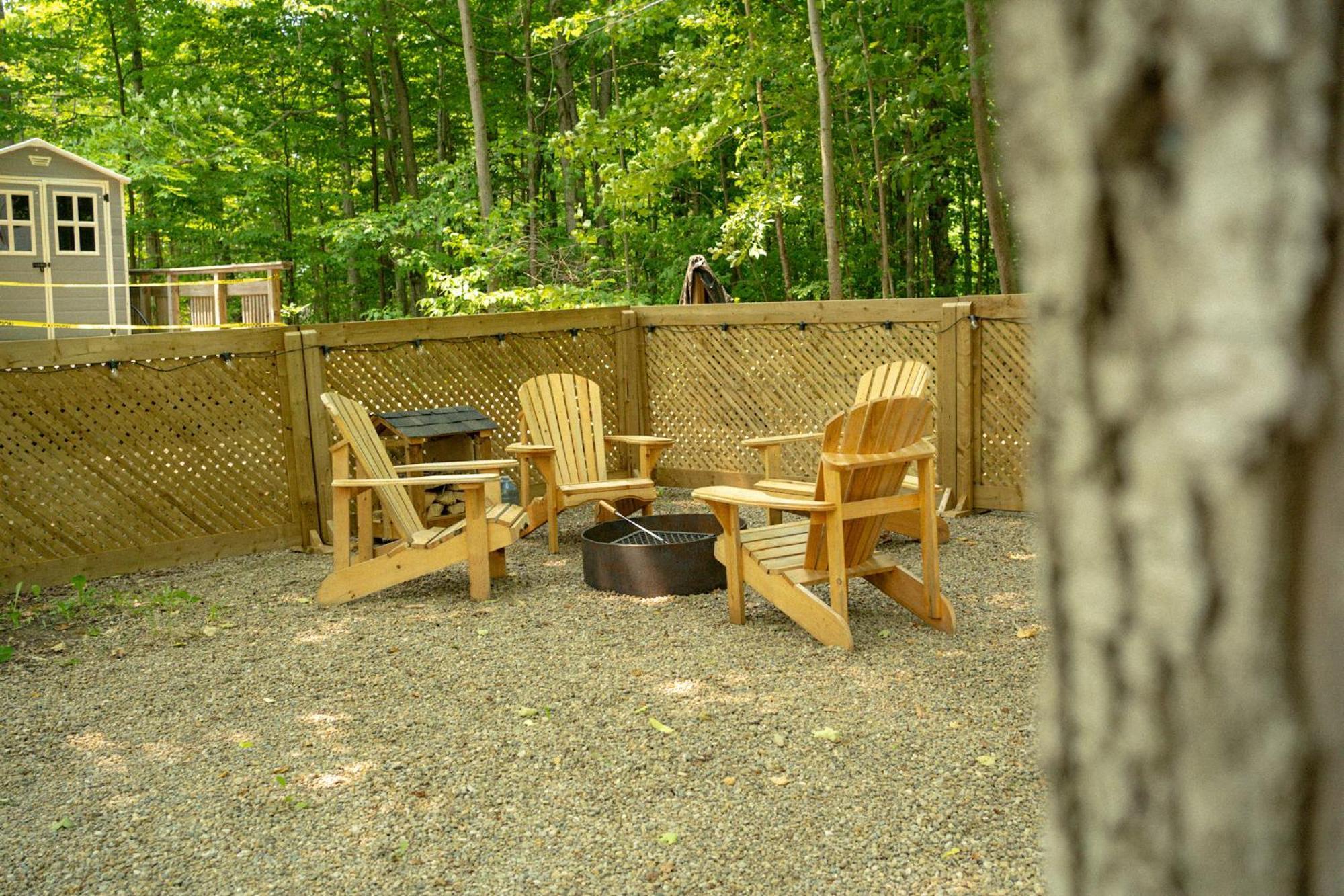 ホテル Grotto Getaway Miller Lake エクステリア 写真