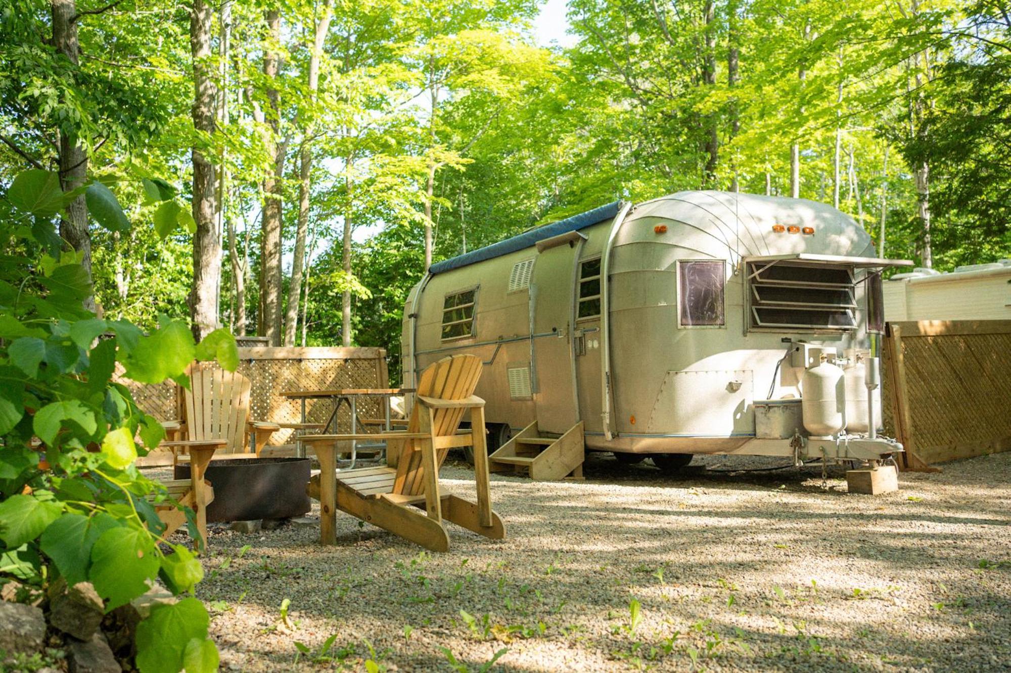 ホテル Grotto Getaway Miller Lake エクステリア 写真