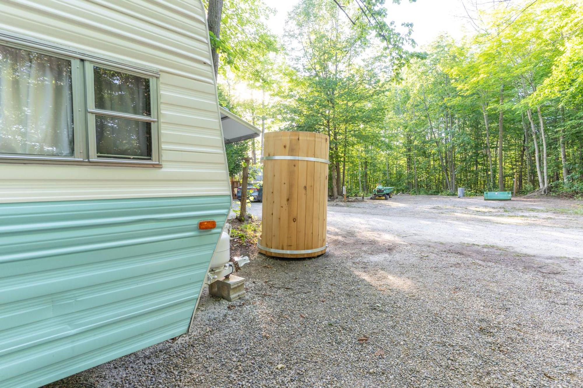 ホテル Grotto Getaway Miller Lake エクステリア 写真